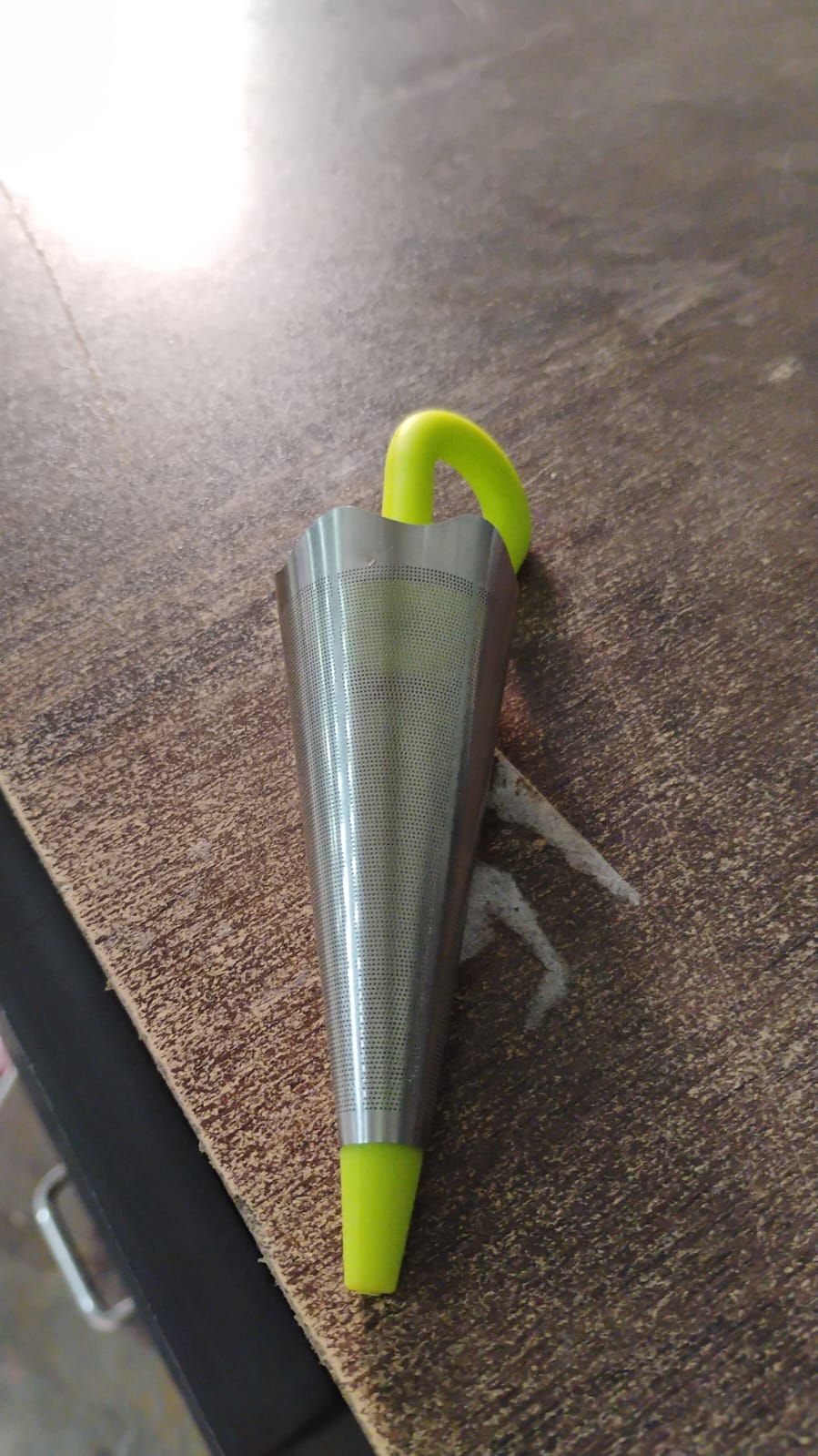 Reusable Cute Umbrella Tea Strainer Without Tray / Stand (1 Pc / Mix Color) Reusable Cute Umbrella Tea Strainer Without Tray / Stand (1 Pc / Mix Color)